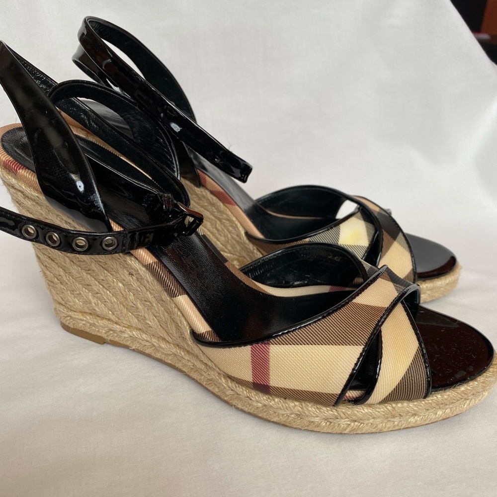 Burberry black patent  novacheck shoes